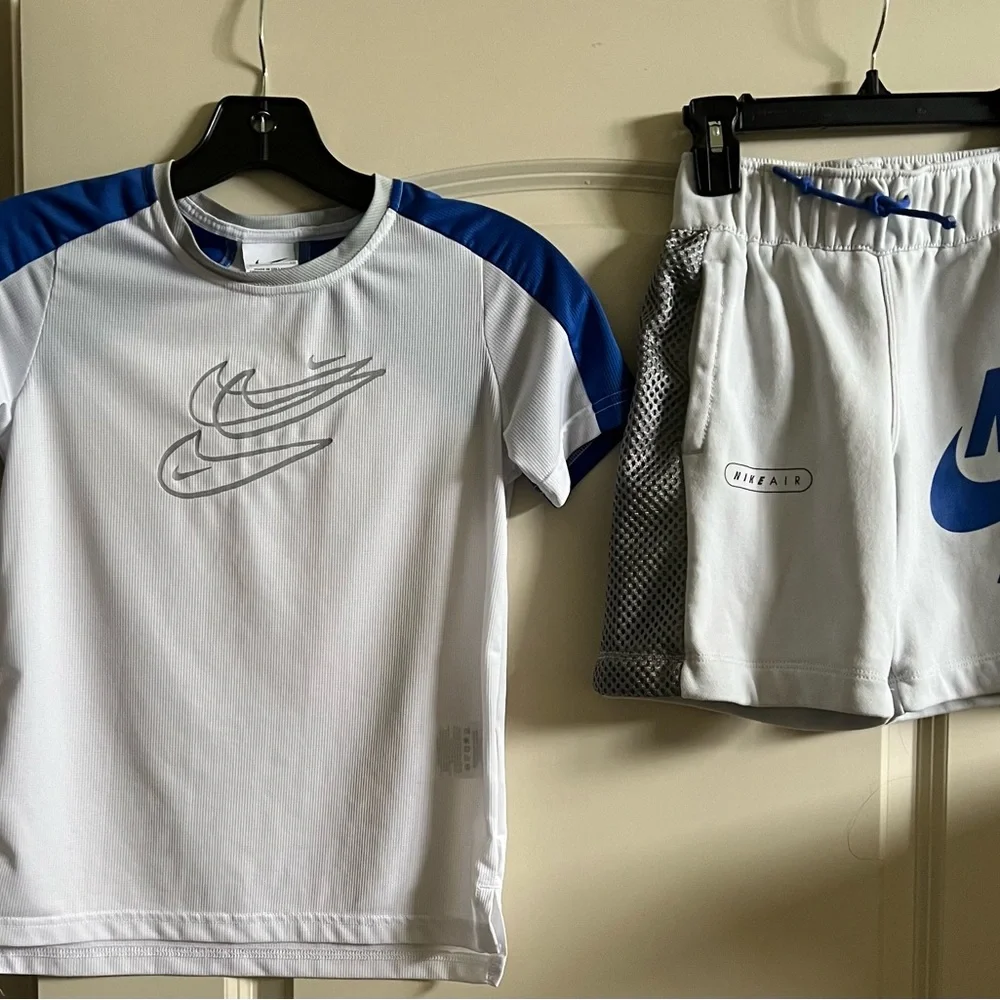 Boy’s Nike Shirt & Shorts - Picture 2 of 8